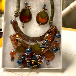 Necklace with earrings ( never worn)